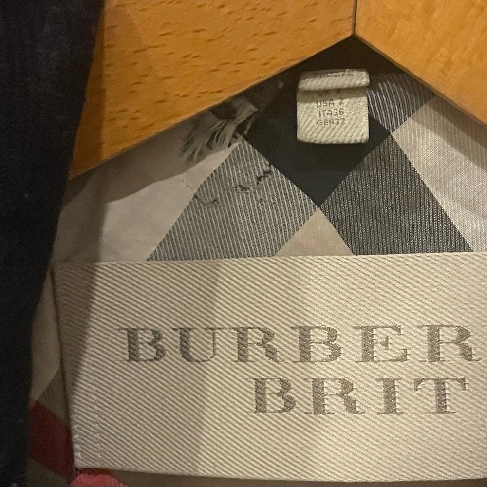 Burberry Black Double-Breasted Trench Coat with Belt - Picture 3 of 8
